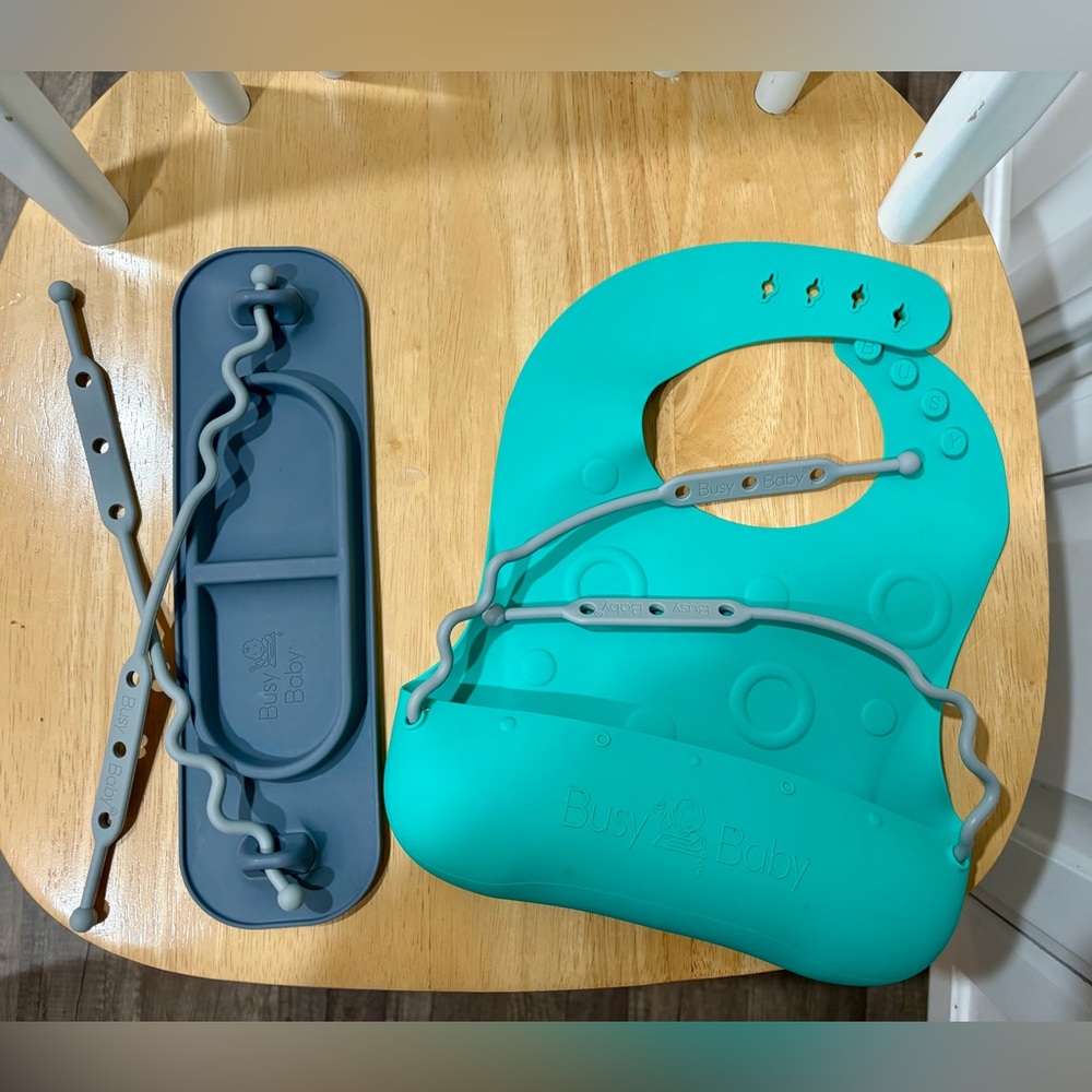 Busy Baby Travel Bib & Mini Mat